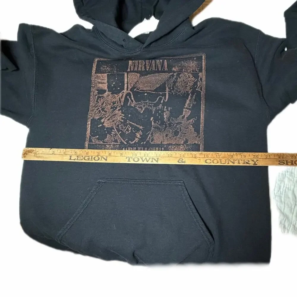 Nirvana bleach hoodie black kangaroo pocket no hood string has pilling